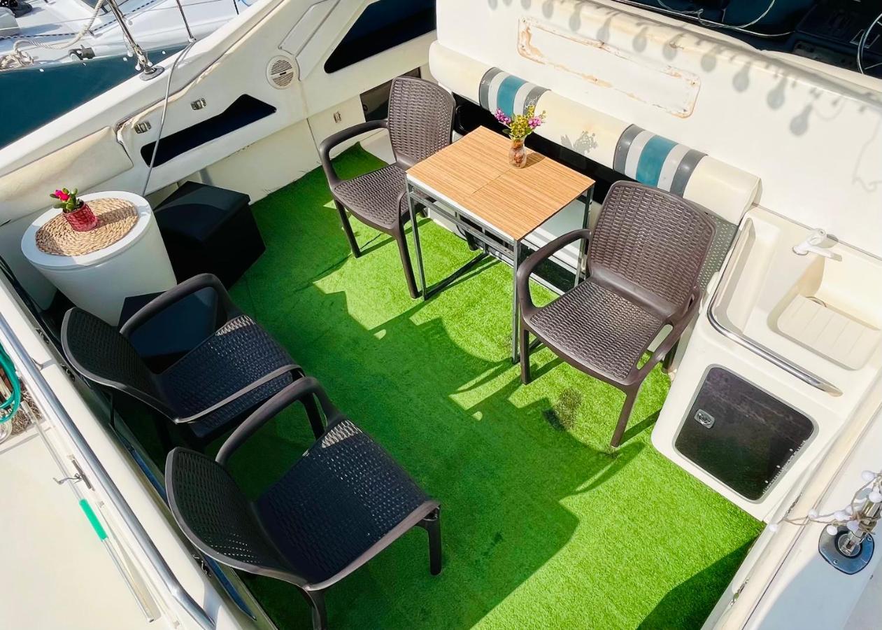 Yacht Hotel Barcelona Sant Adria de Besos Luaran gambar