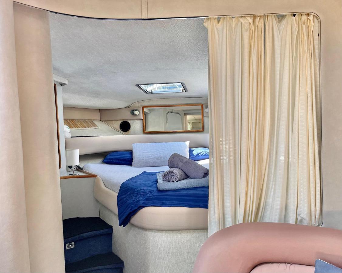 Yacht Hotel Barcelona Sant Adria de Besos Luaran gambar